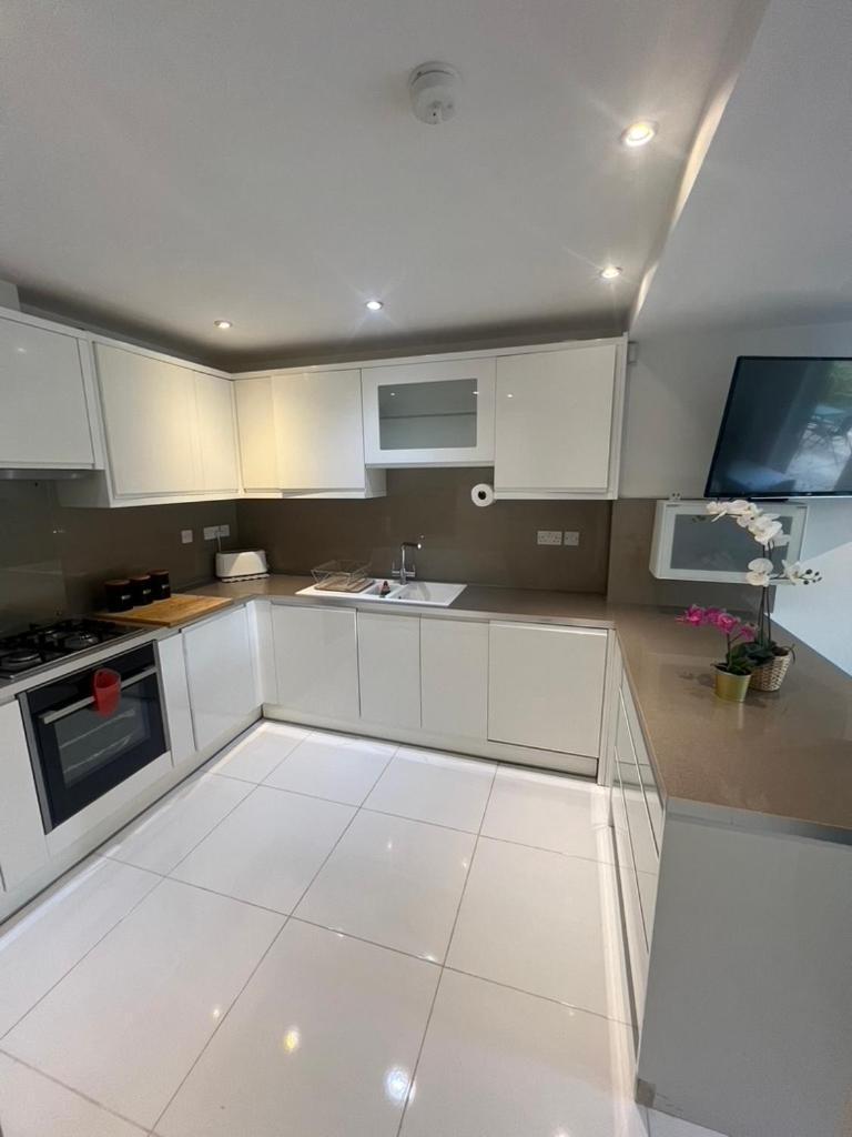 Zenobia London Luxury Apartments ฟินชืลีย์ ภายนอก รูปภาพ